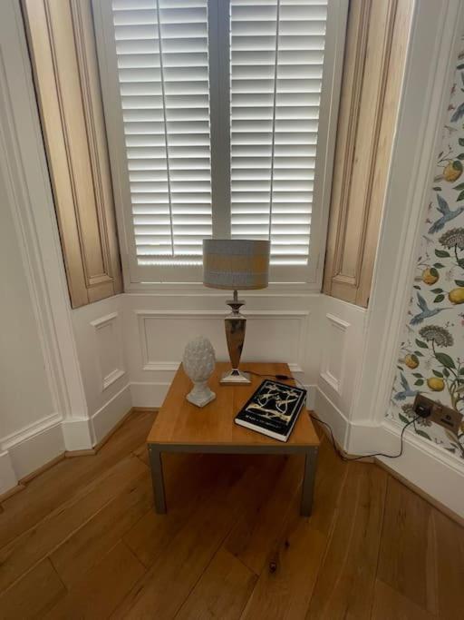 Stunning West End Flat! Daire Glasgow Dış mekan fotoğraf