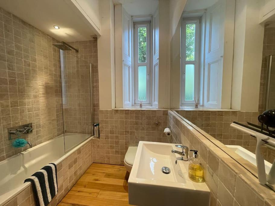 Stunning West End Flat! Daire Glasgow Dış mekan fotoğraf