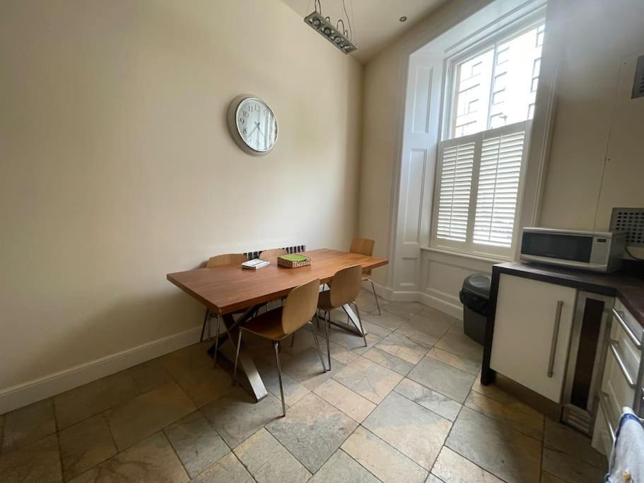 Stunning West End Flat! Daire Glasgow Dış mekan fotoğraf